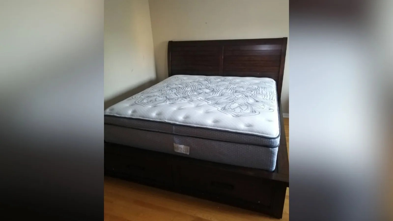 Bedroom furniture set assembled and levelled