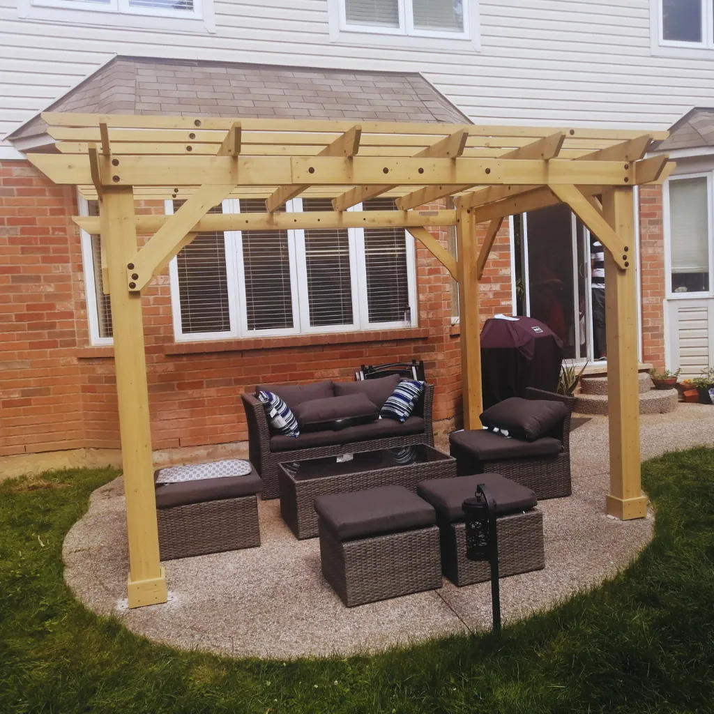 Aluminum pergola installed over a backyard patio in the GTA