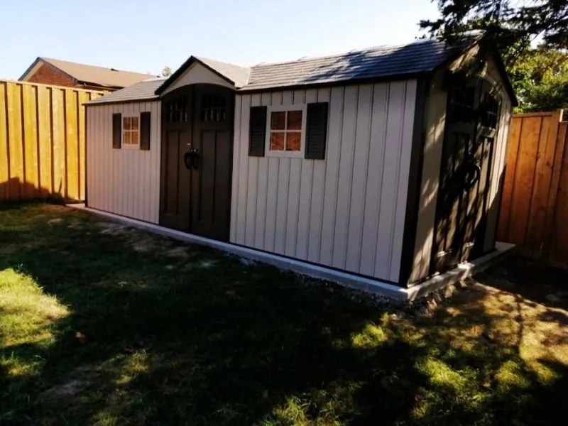 Lifetime shed assembled on a levelled wood base