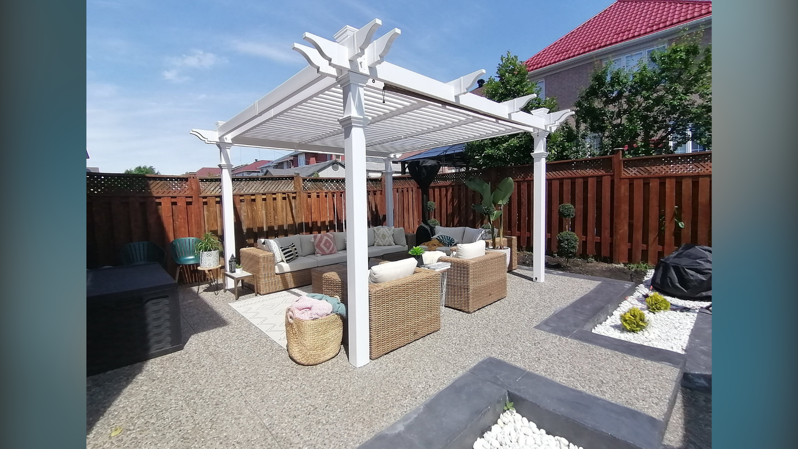 Pergola installation by Helperama